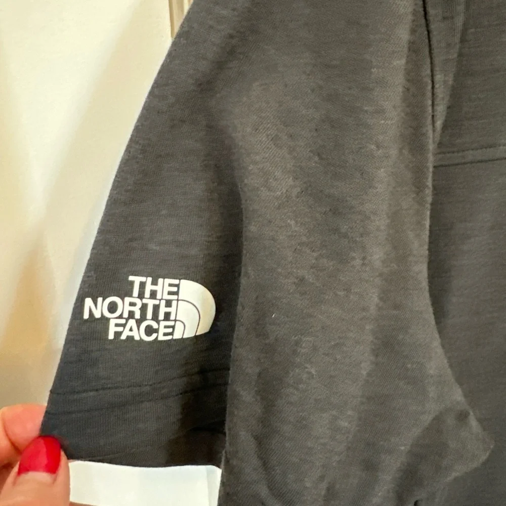 The North Face Men’s XL Gray Burgundy‎ Pocket Performance Polo Shirt FlashDry